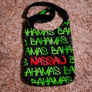 7S13.  Bahamas bag